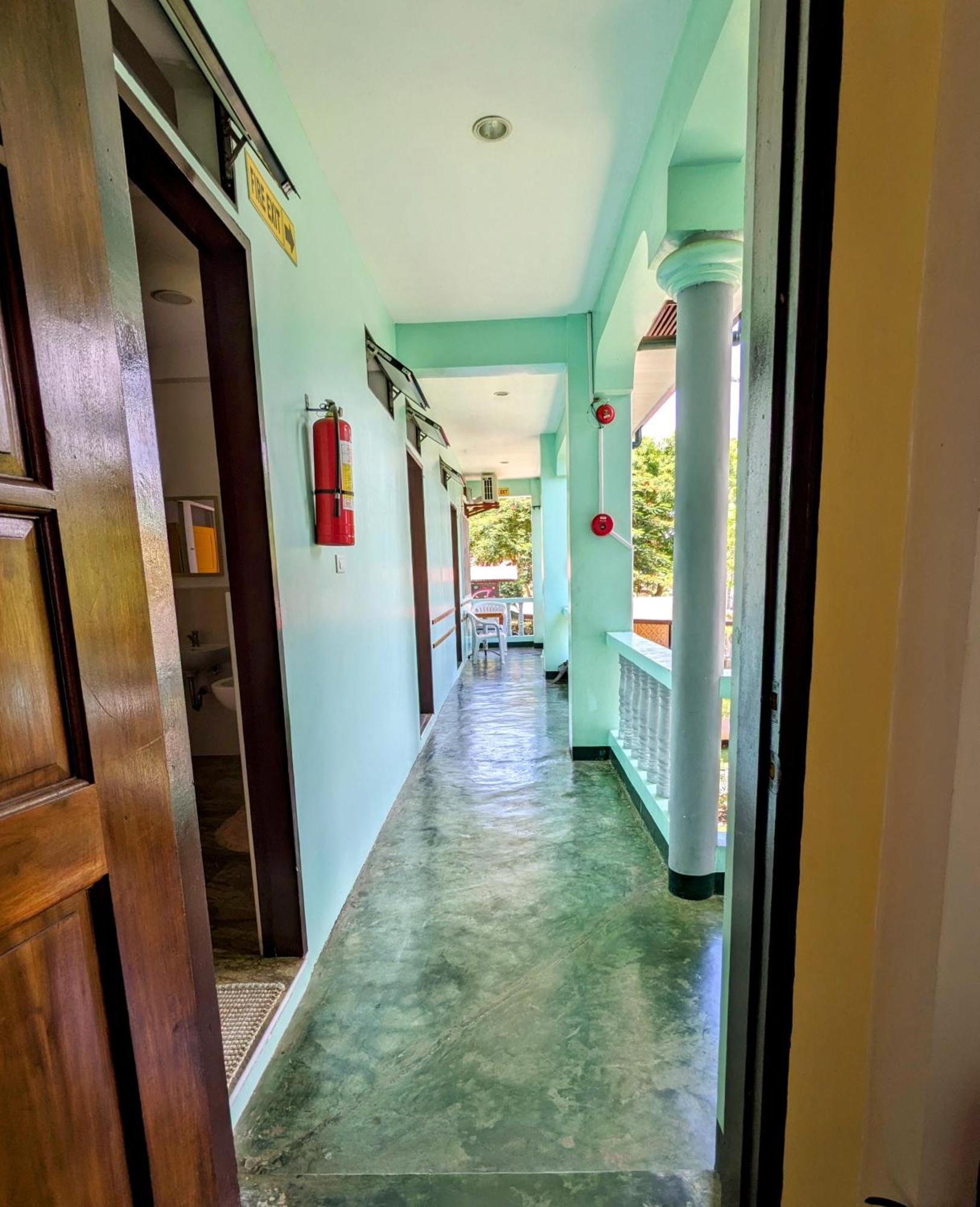 Citadel Alona Inn Panglao Exterior foto